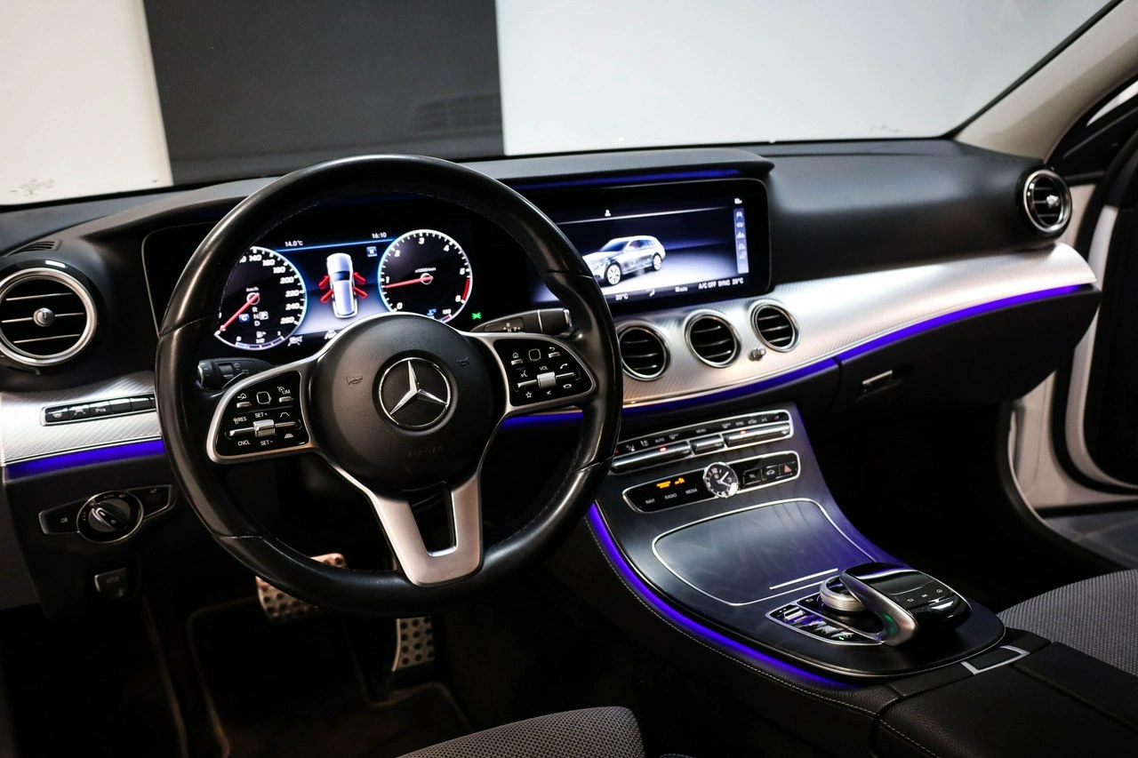 Mercedes E 220 - Zdjęcie 16