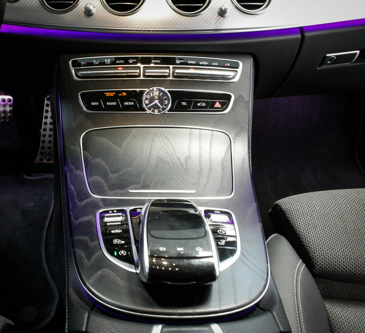 Mercedes E 220 - Zdjęcie 13