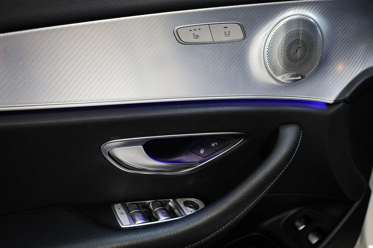Mercedes E 220 - Zdjęcie 18