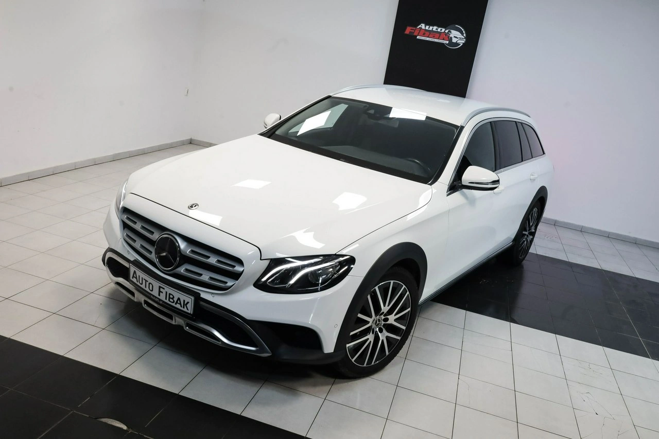 Mercedes E 220 - Zdjęcie 1
