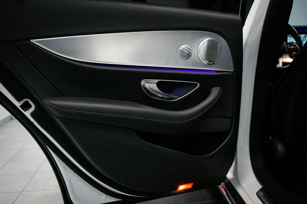 Mercedes E 220 - Zdjęcie 17