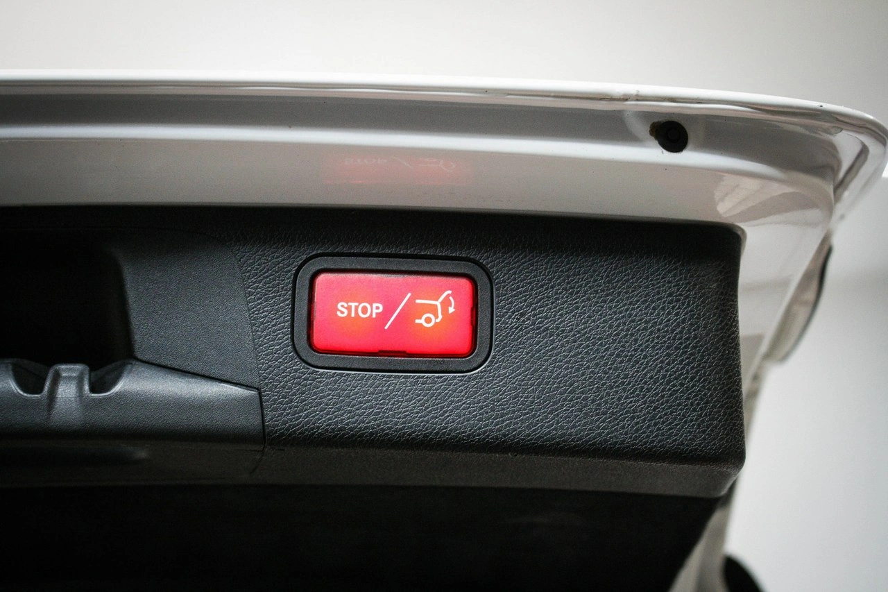 Mercedes E 220 - Zdjęcie 19