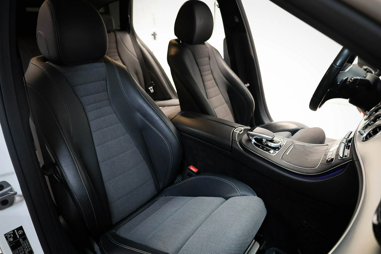 Mercedes E 220 - Zdjęcie 27