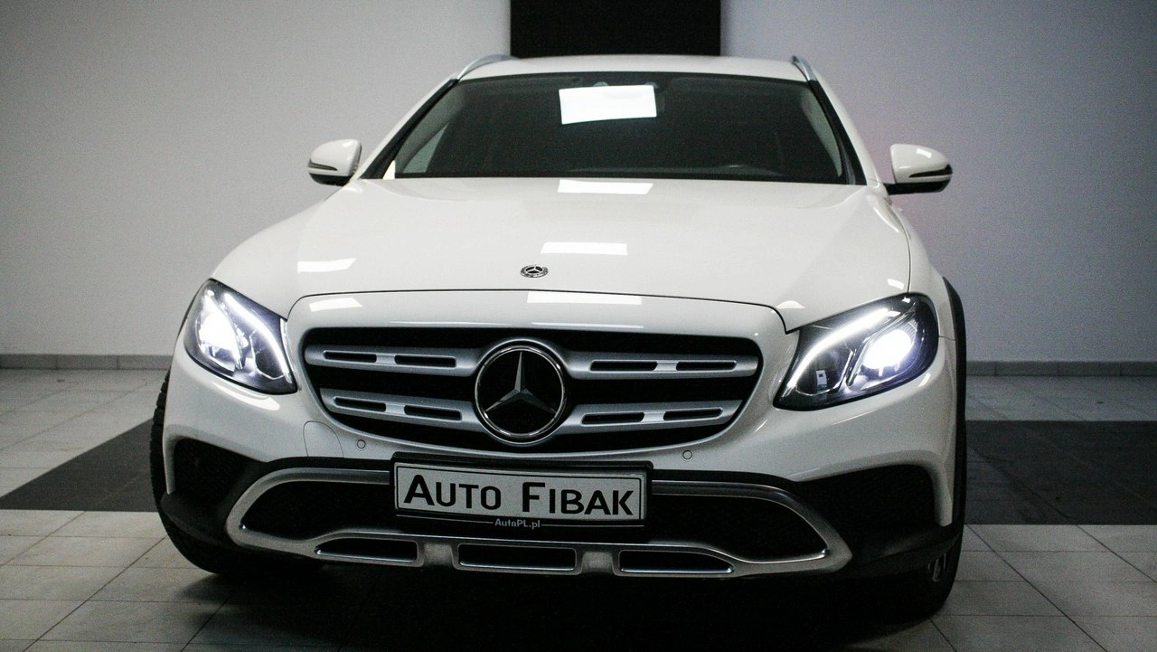 Mercedes E 220 - Zdjęcie 1