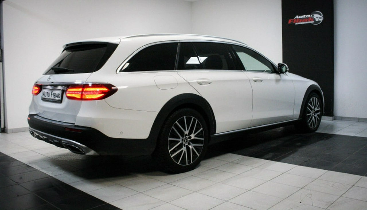 Mercedes E 220 - Zdjęcie 4