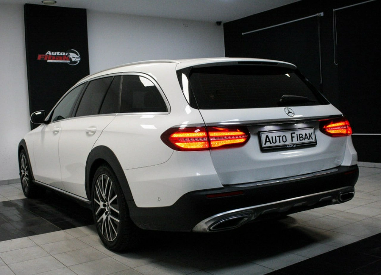 Mercedes E 220 - Zdjęcie 7