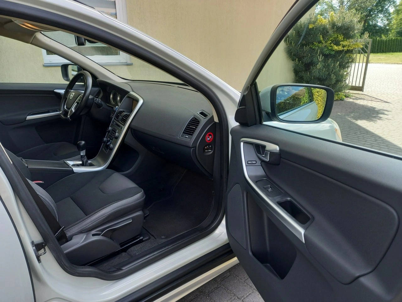 Volvo XC 60 - Zdjęcie 25