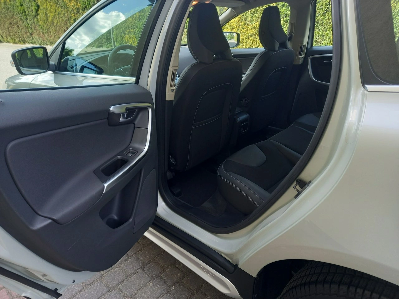Volvo XC 60 - Zdjęcie 30