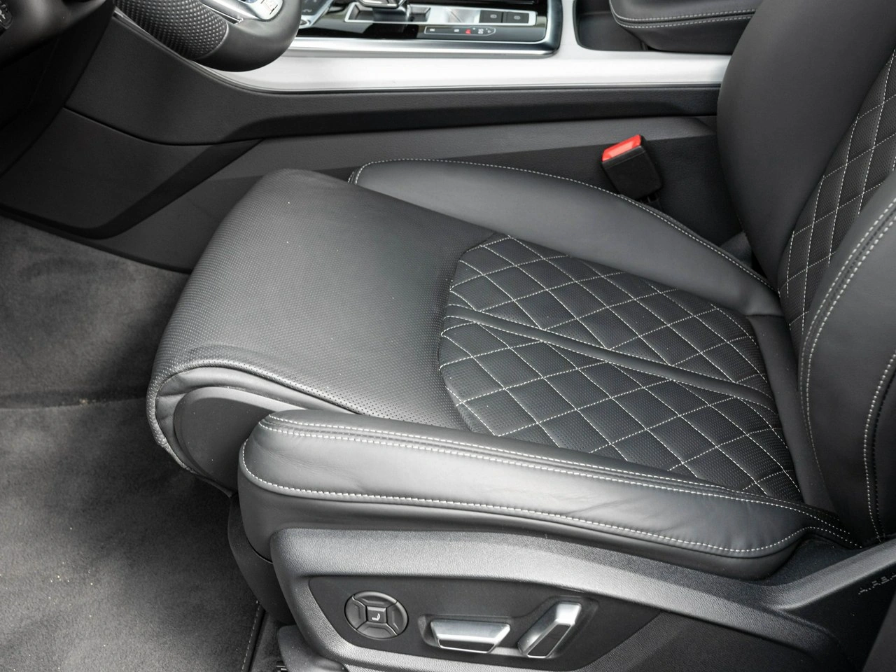 Audi Q8 - Zdjęcie 9