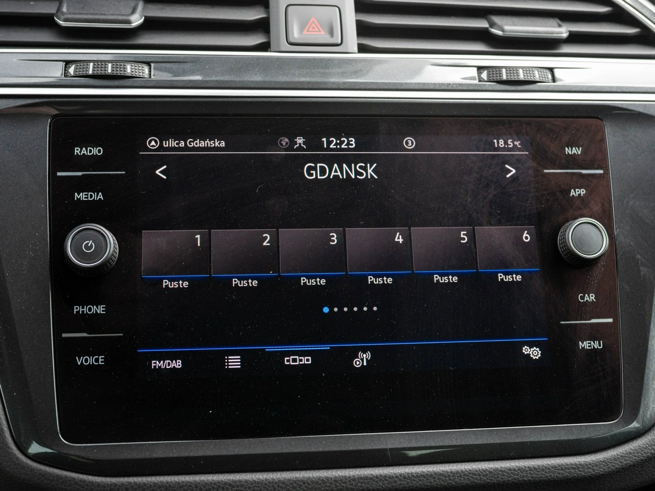 Volkswagen Tiguan - Zdjęcie 16