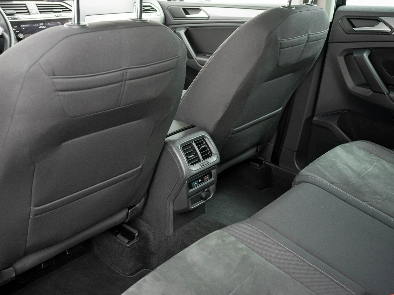 Volkswagen Tiguan - Zdjęcie 25