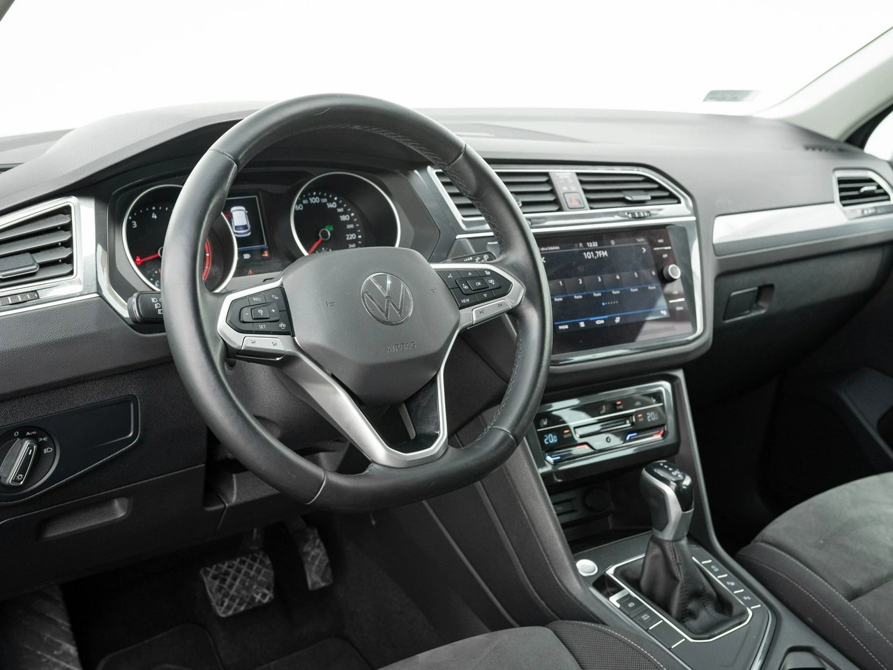 Volkswagen Tiguan - Zdjęcie 5