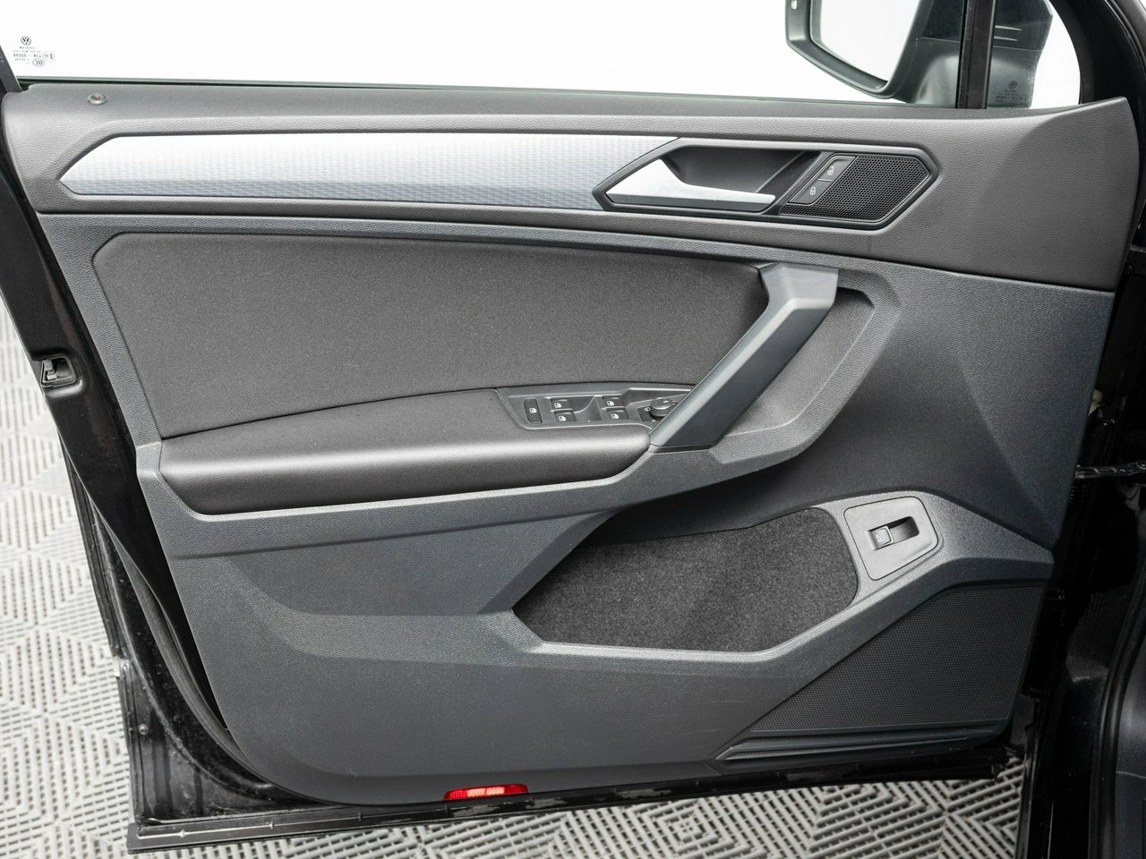 Volkswagen Tiguan - Zdjęcie 8