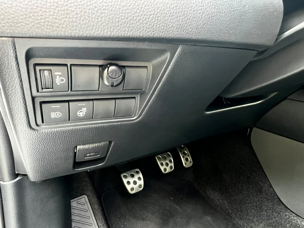 Toyota Yaris - Zdjęcie 16