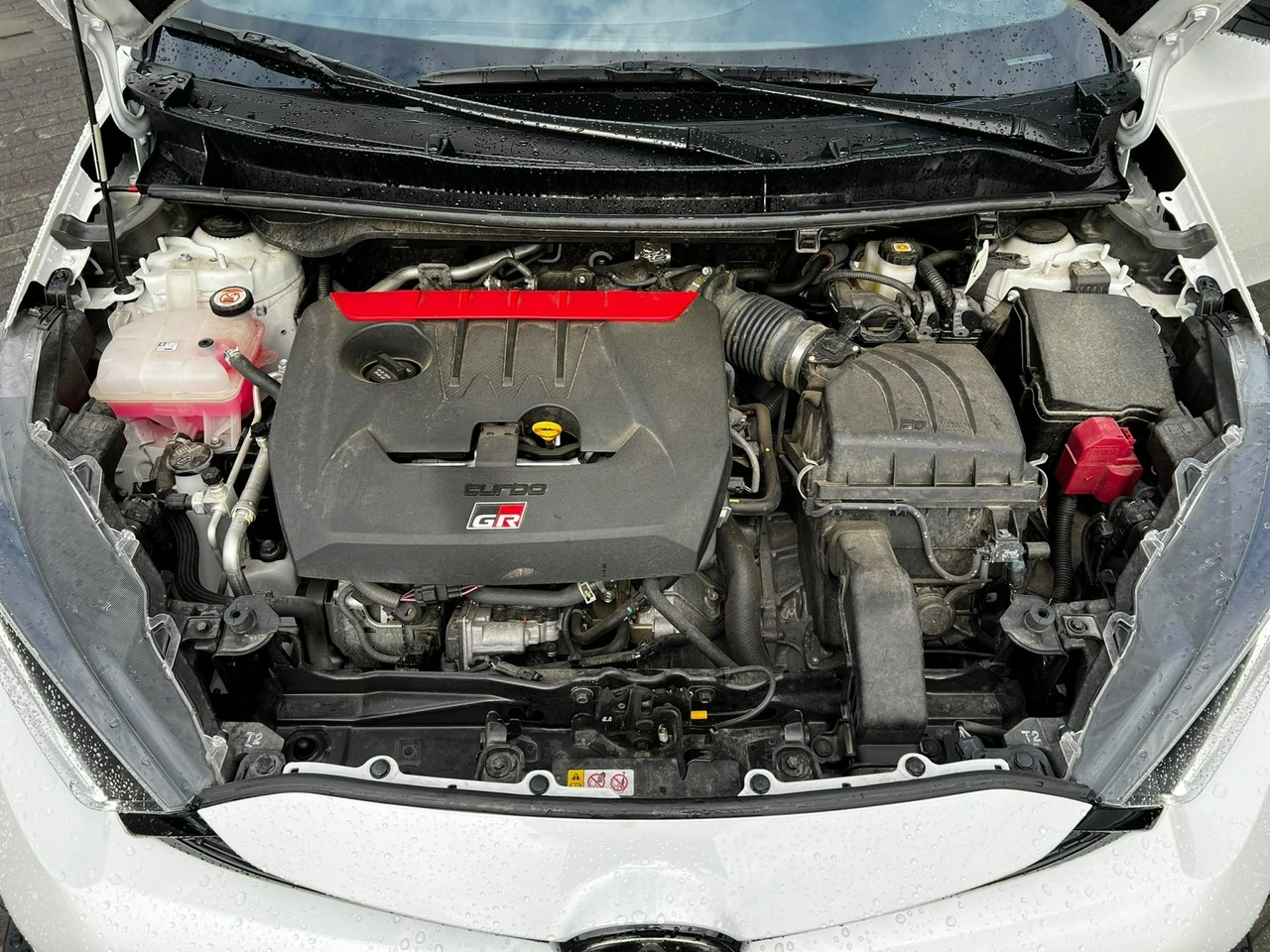 Toyota Yaris - Zdjęcie 21