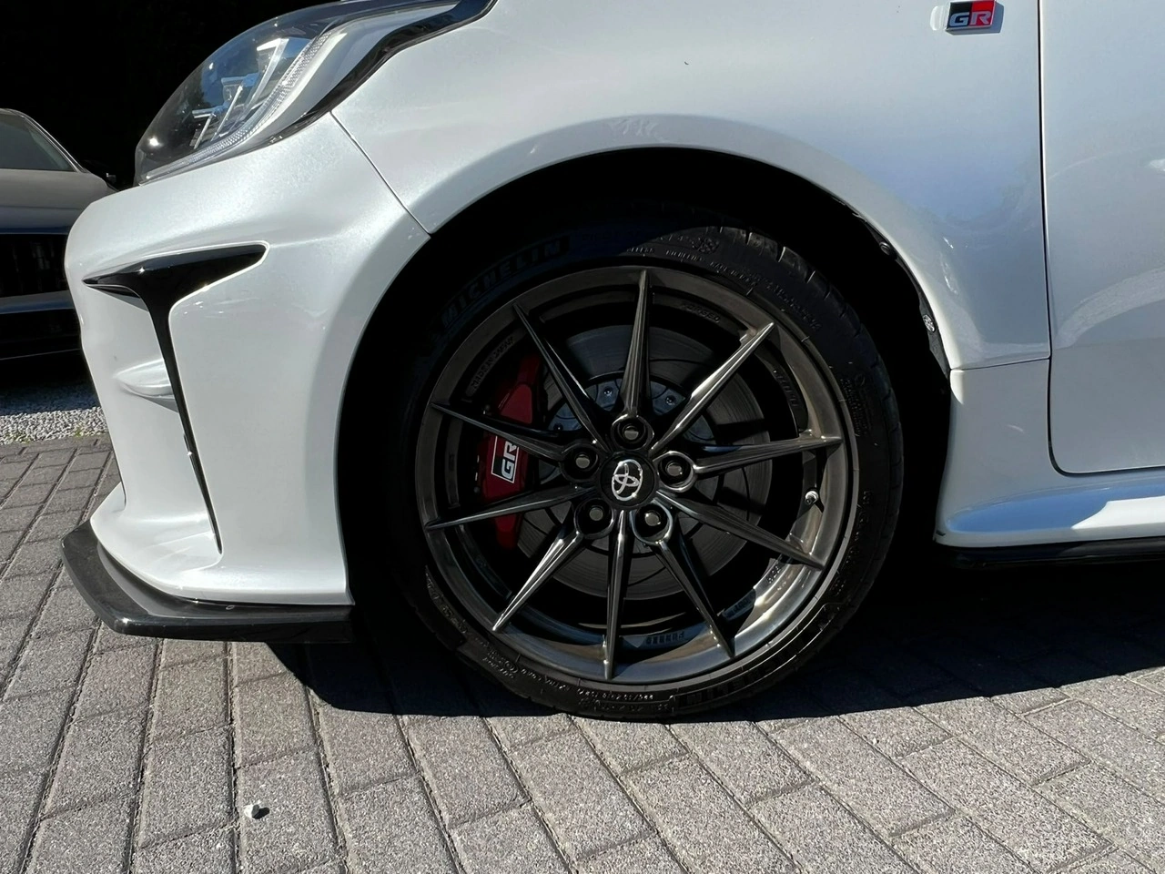 Toyota Yaris - Zdjęcie 2