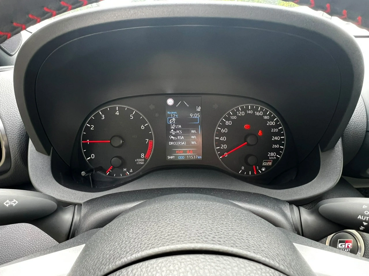Toyota Yaris - Zdjęcie 8