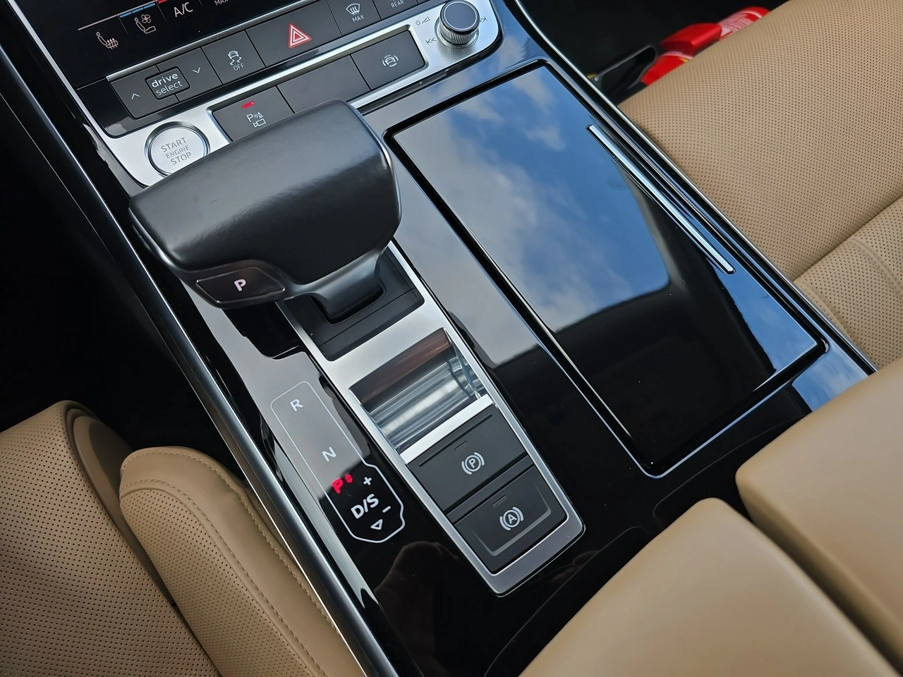 Audi A8 - Zdjęcie 13