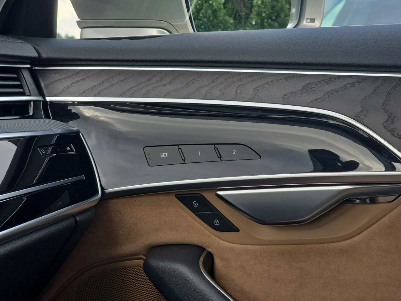 Audi A8 - Zdjęcie 21