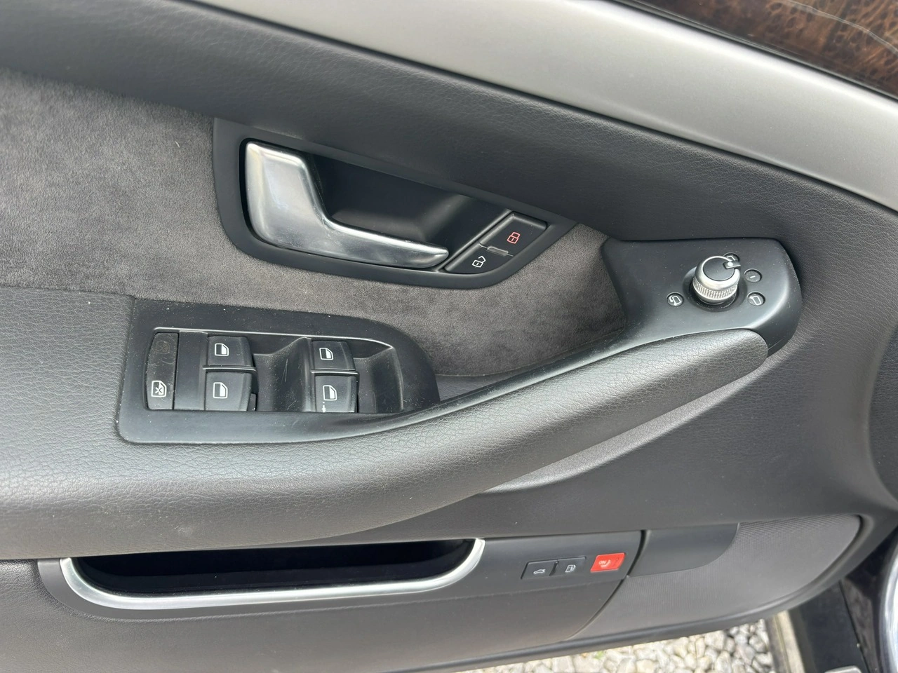 Audi A8 - Zdjęcie 15