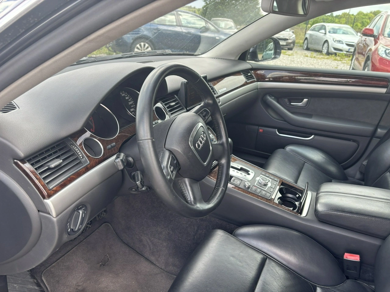 Audi A8 - Zdjęcie 16
