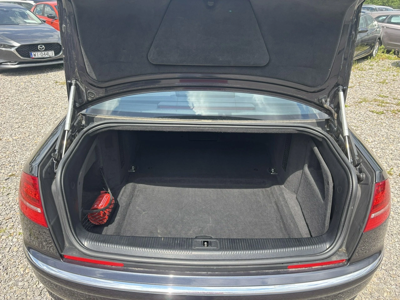 Audi A8 - Zdjęcie 30