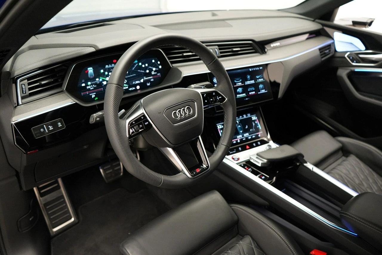 Audi SQ8 e-tron - Zdjęcie 12