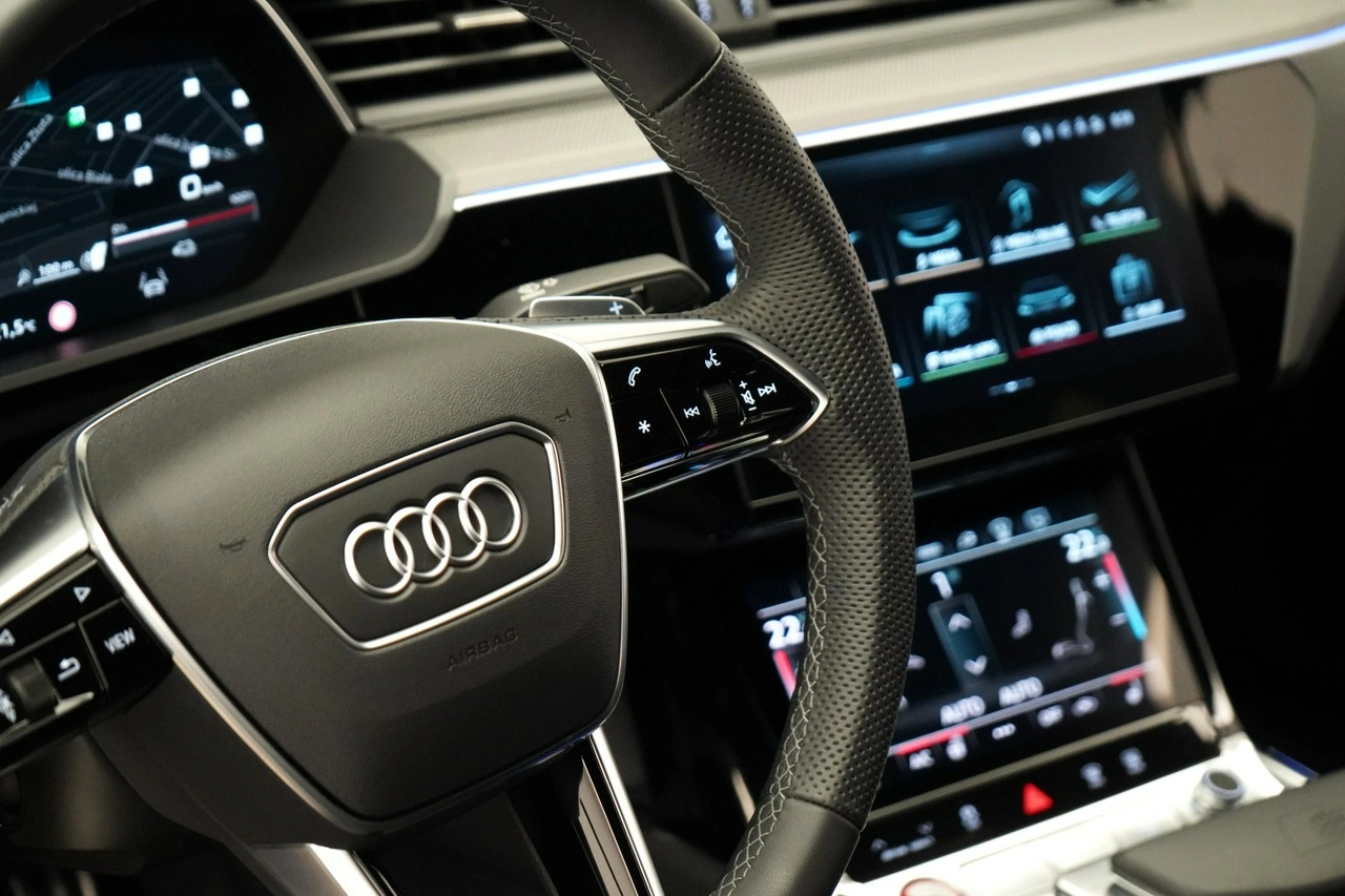 Audi SQ8 e-tron - Zdjęcie 22
