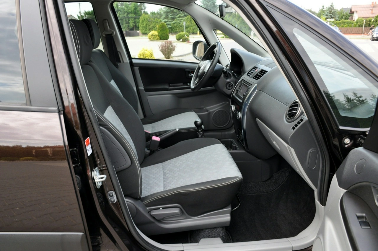 Suzuki SX4 - Zdjęcie 17