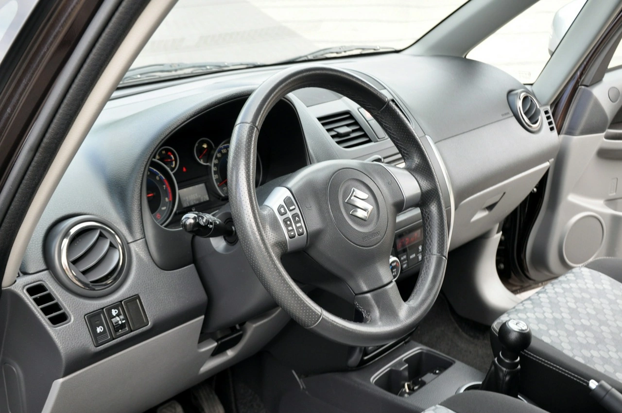 Suzuki SX4 - Zdjęcie 22