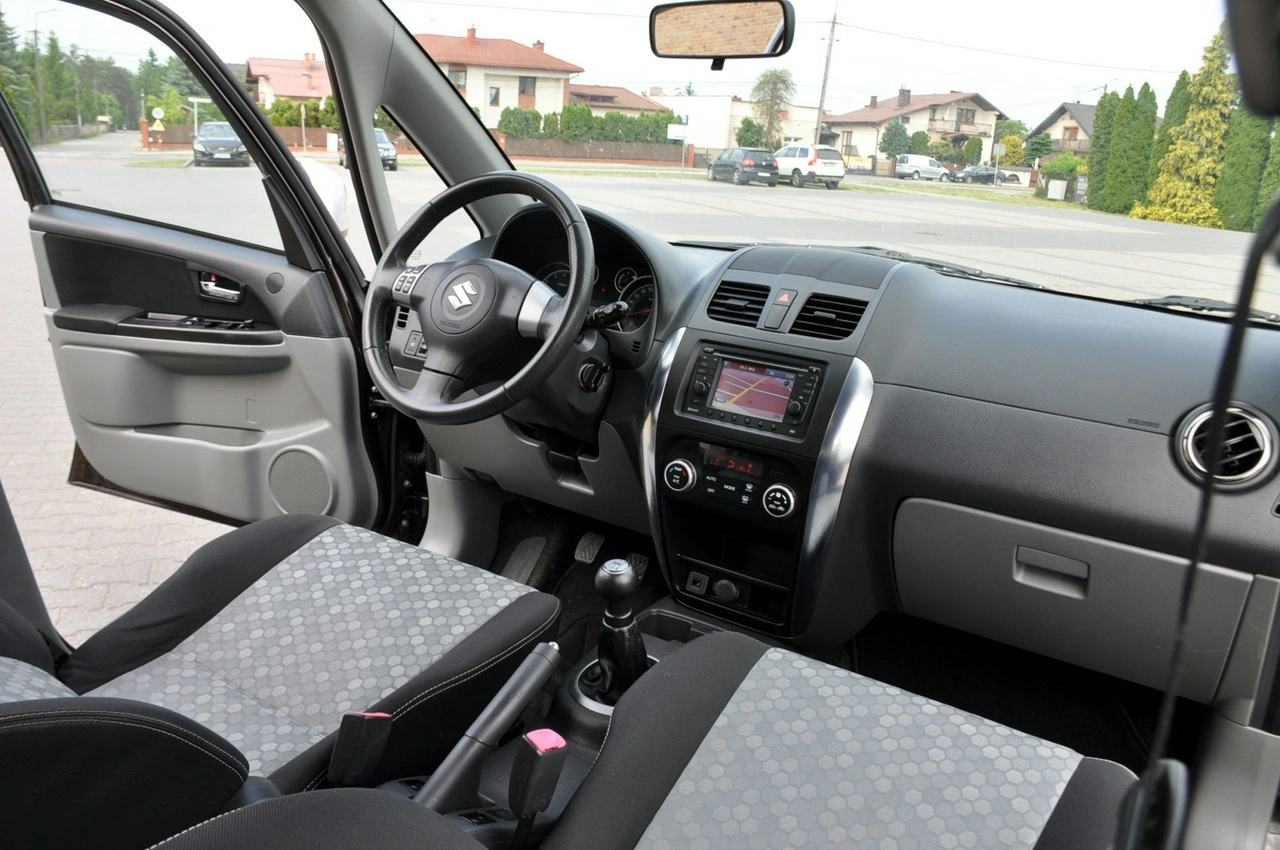 Suzuki SX4 - Zdjęcie 24