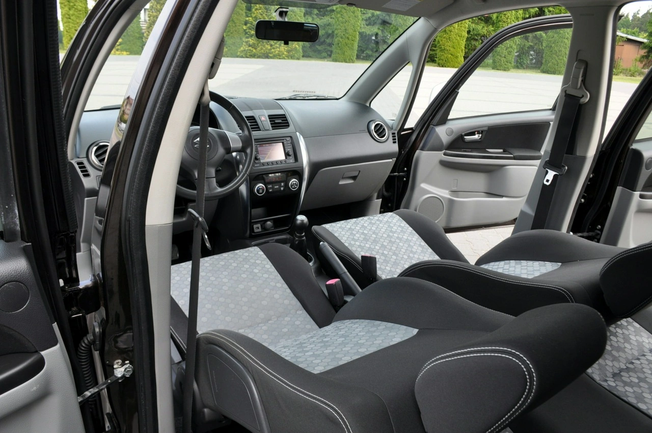 Suzuki SX4 - Zdjęcie 27