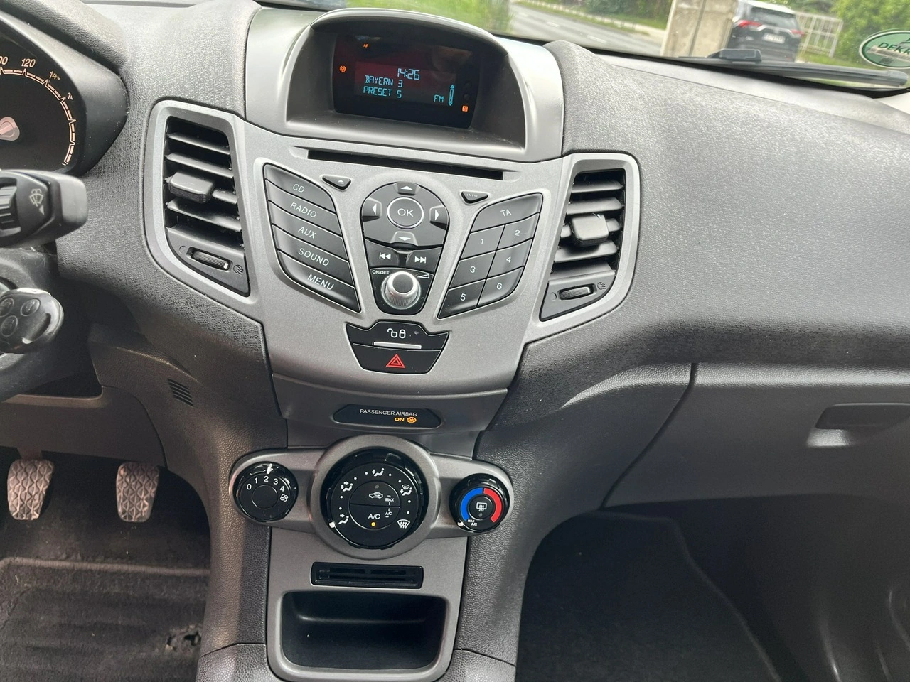 Ford Fiesta - Zdjęcie 12
