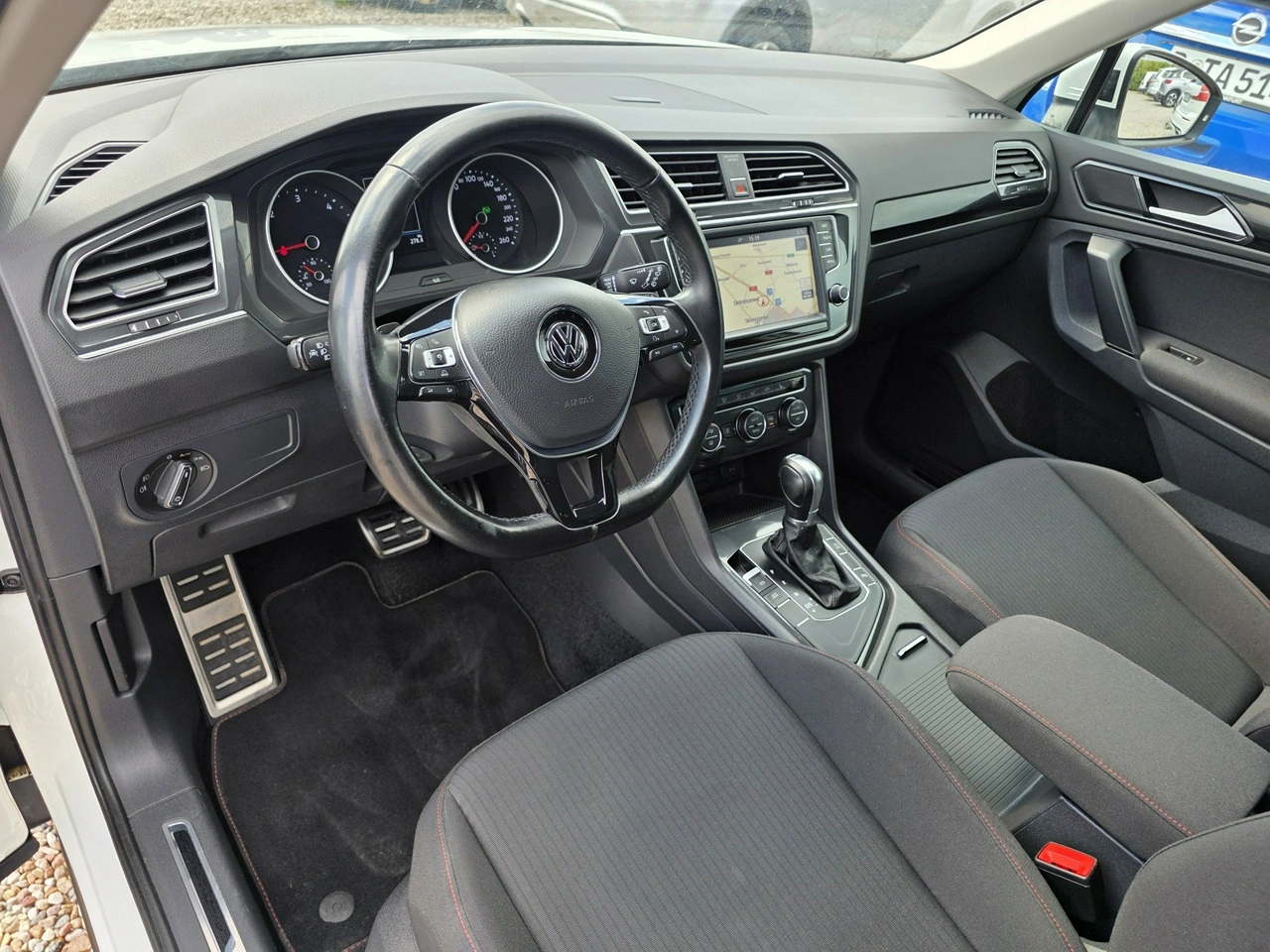 Volkswagen Tiguan - Zdjęcie 10