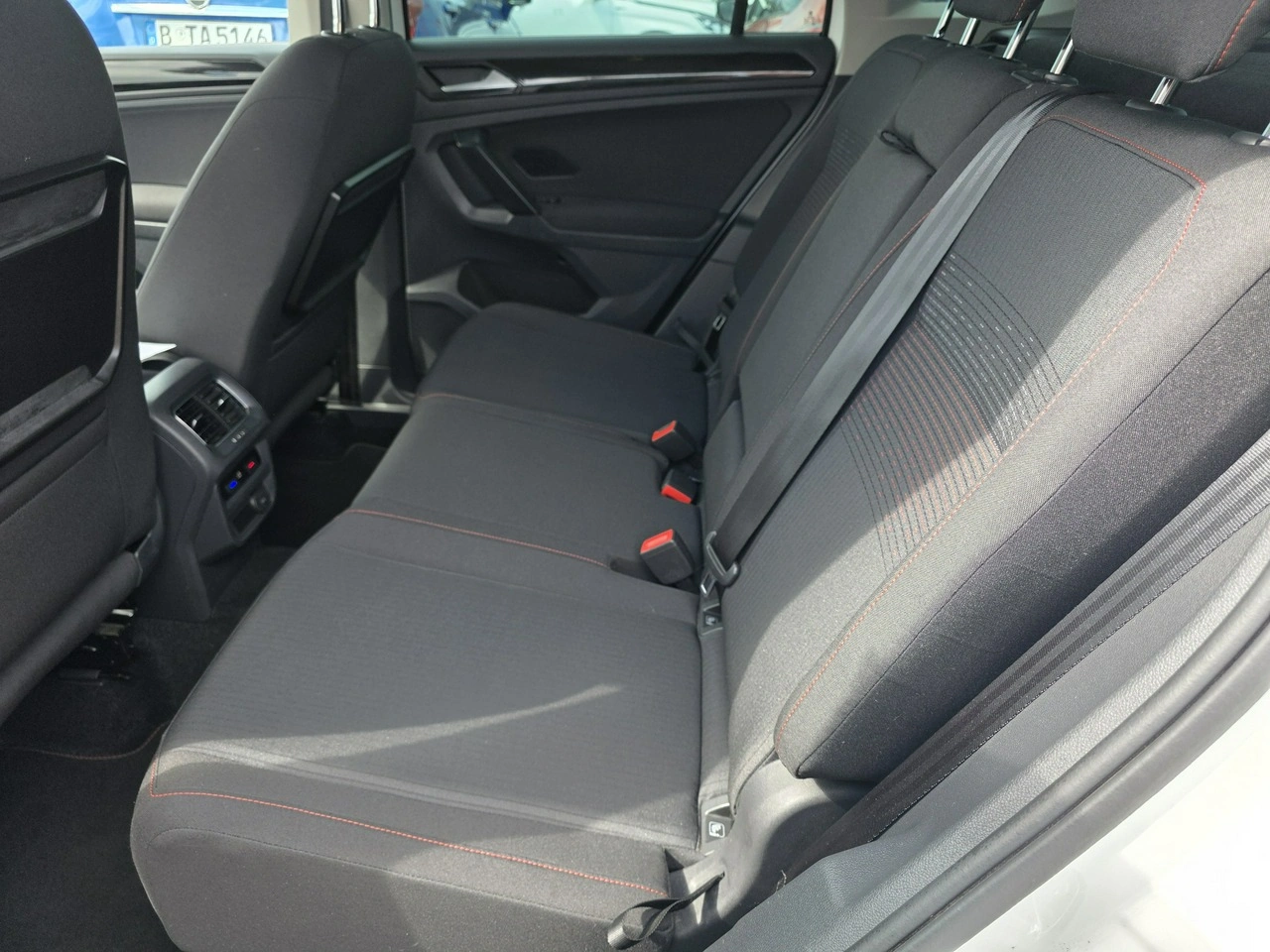 Volkswagen Tiguan - Zdjęcie 13