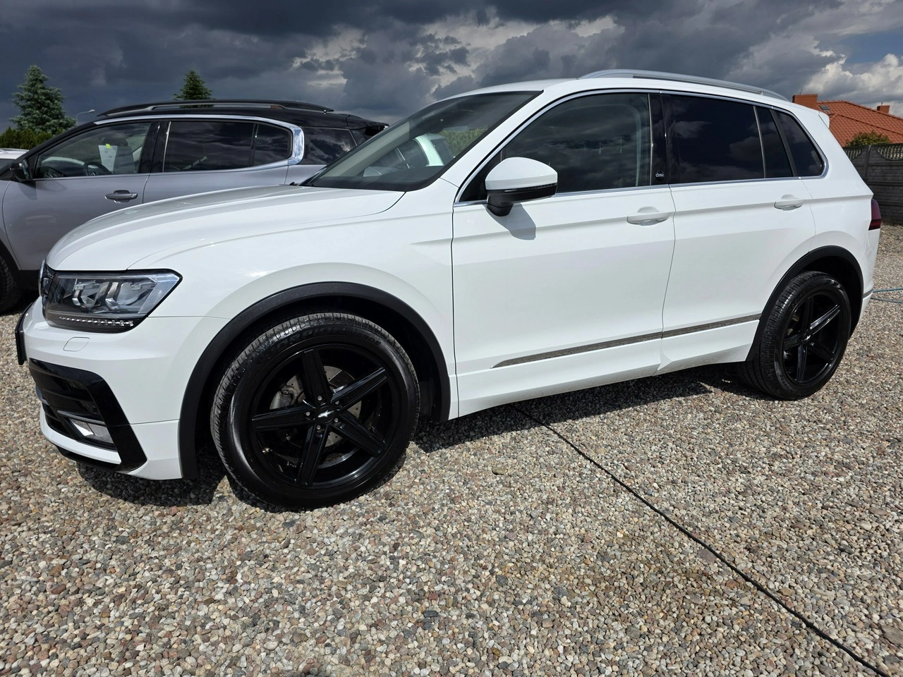 Volkswagen Tiguan - Zdjęcie 24