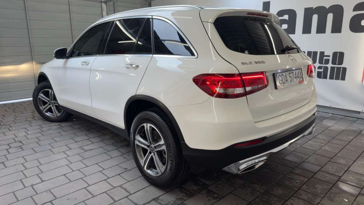Mercedes-Benz GLC - Zdjęcie 11