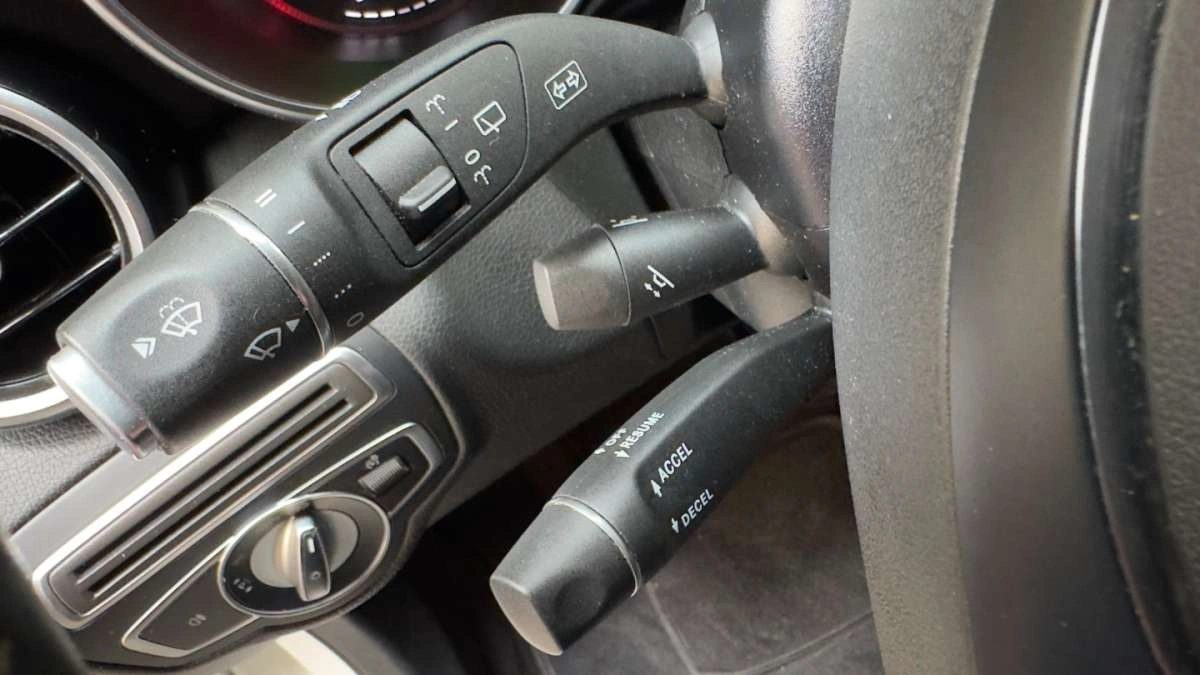 Mercedes-Benz GLC - Zdjęcie 22