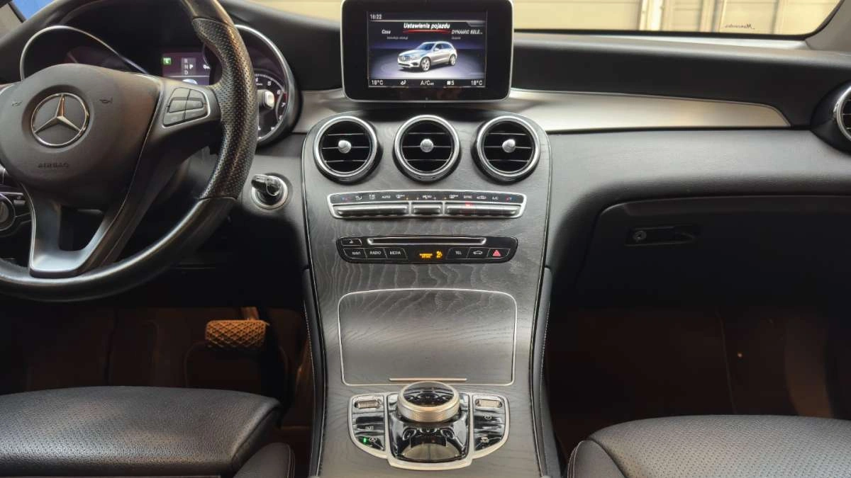 Mercedes-Benz GLC - Zdjęcie 27
