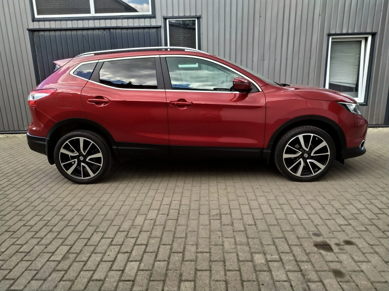 Nissan Qashqai - Zdjęcie 9