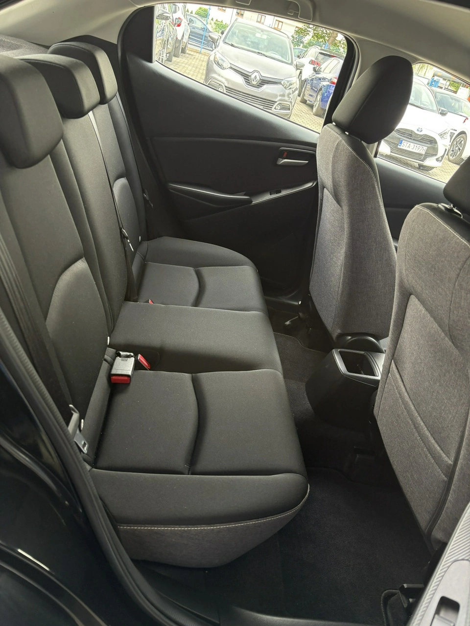 Mazda 2 - Zdjęcie 15