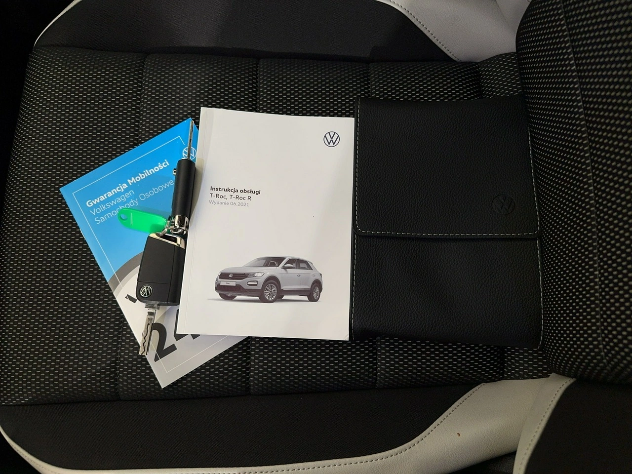 Volkswagen T-Roc - Zdjęcie 30