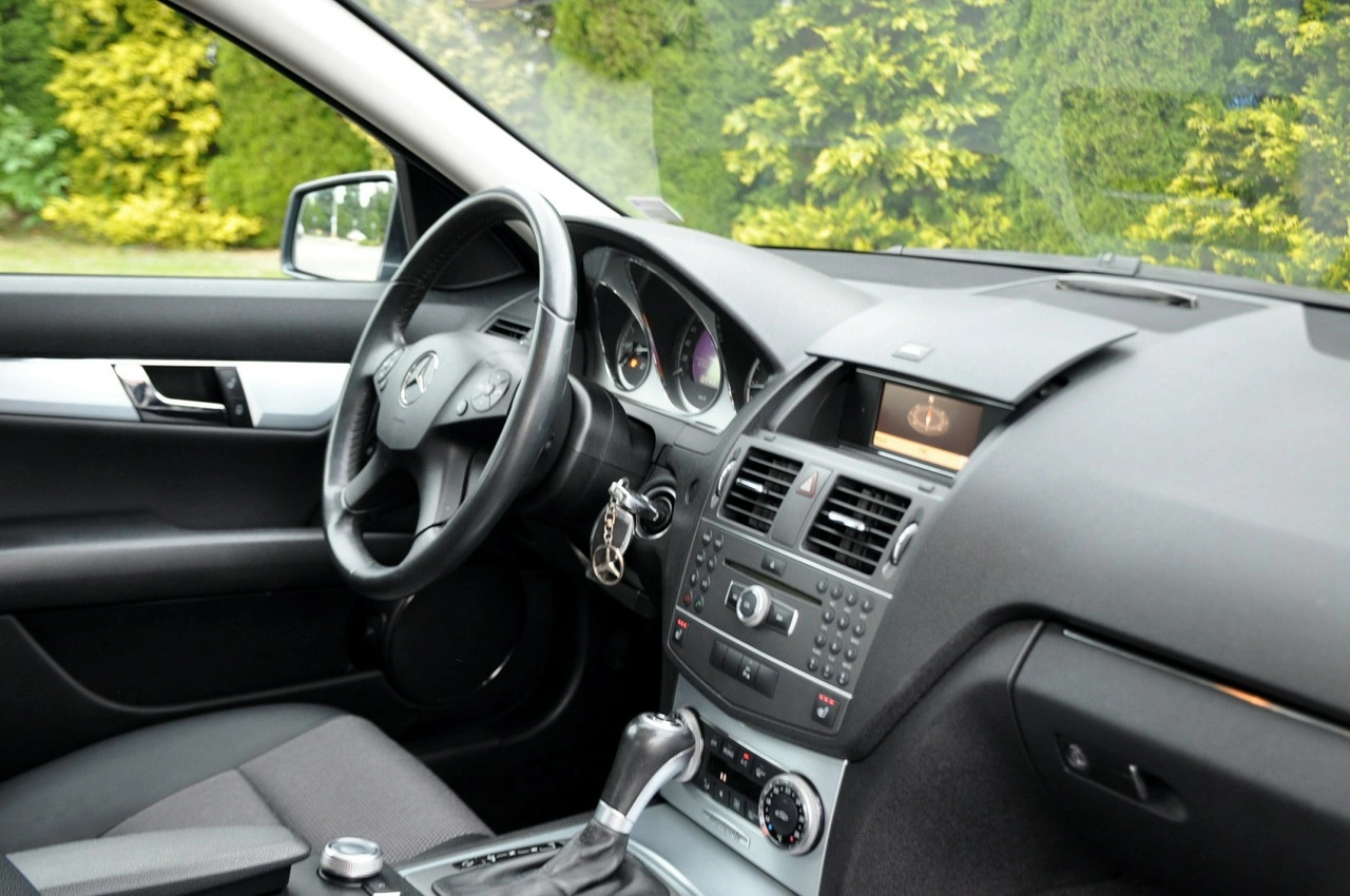 Mercedes C 220 - Zdjęcie 17