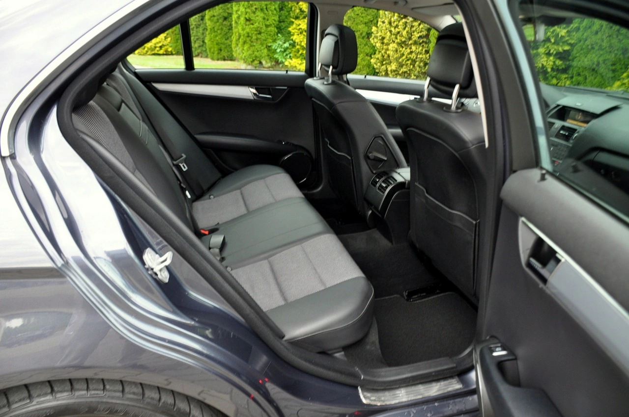 Mercedes C 220 - Zdjęcie 19