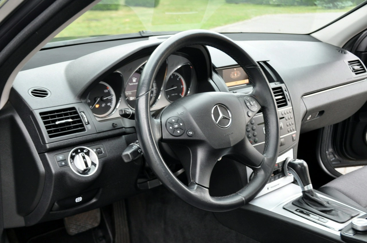Mercedes C 220 - Zdjęcie 22