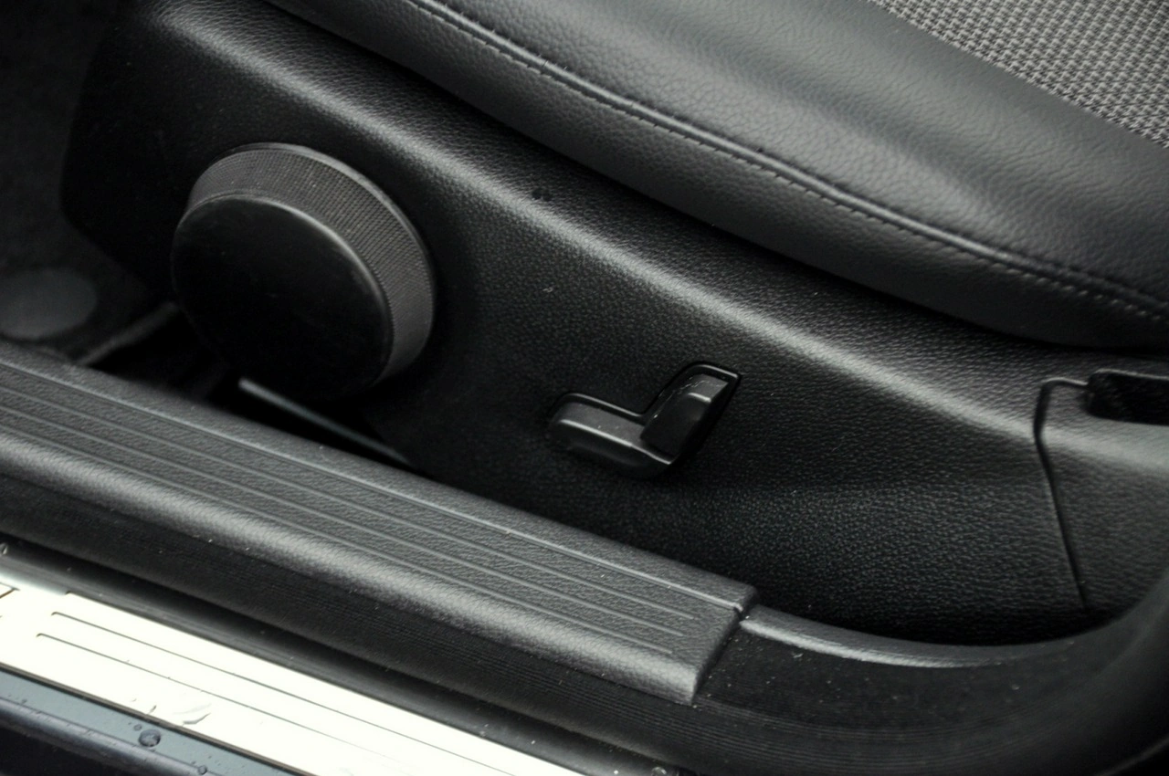 Mercedes C 220 - Zdjęcie 23