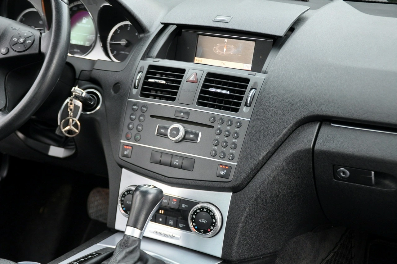 Mercedes C 220 - Zdjęcie 27