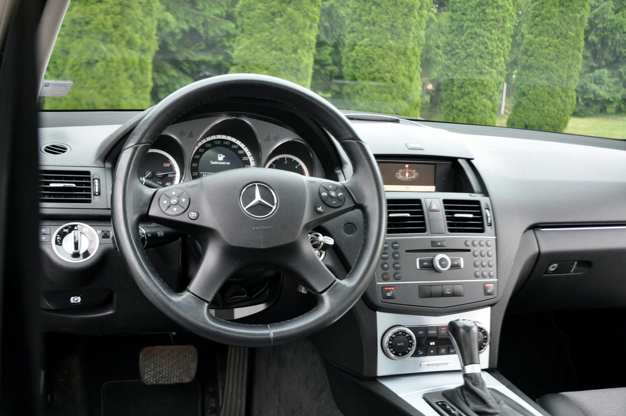 Mercedes C 220 - Zdjęcie 30