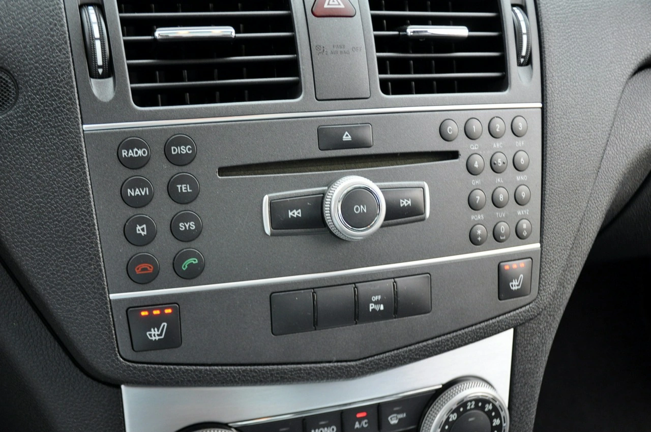 Mercedes C 220 - Zdjęcie 33