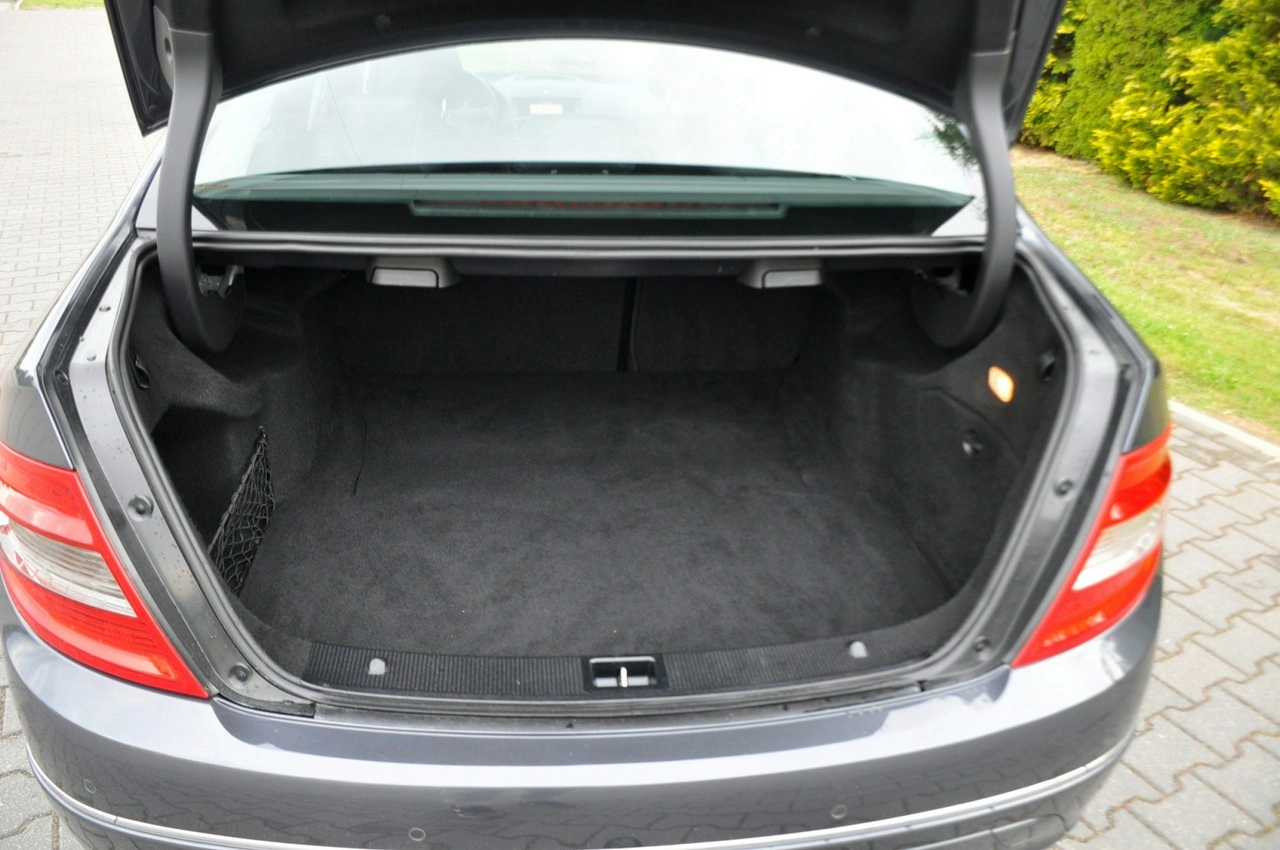 Mercedes C 220 - Zdjęcie 38
